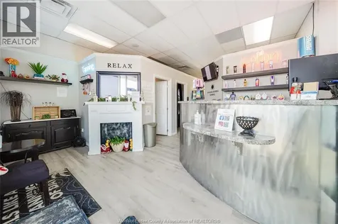 3041 Dougall Avenue Windsor ON N9E 1S3