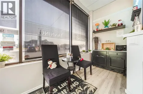 3041 Dougall Avenue Windsor ON N9E 1S3