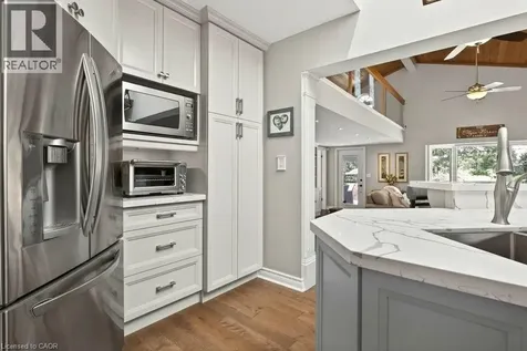 2119 Paisley Avenue Burlington ON L7R 1W1