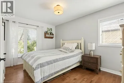 2119 Paisley Avenue Burlington ON L7R 1W1
