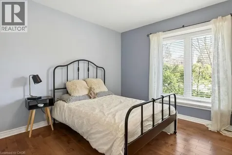 2119 Paisley Avenue Burlington ON L7R 1W1