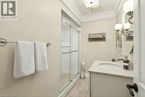 2119 Paisley Avenue Burlington ON L7R 1W1