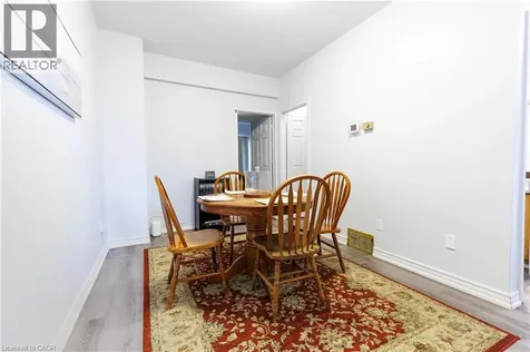 1570 Richmond Street London ON N6G 4W1