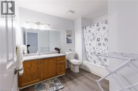 1570 Richmond Street London ON N6G 4W1