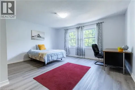 1570 Richmond Street London ON N6G 4W1