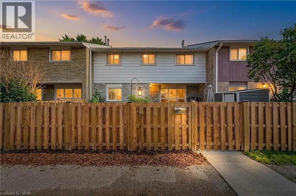 423 Westwood Drive Kitchener ON N2M 5B5