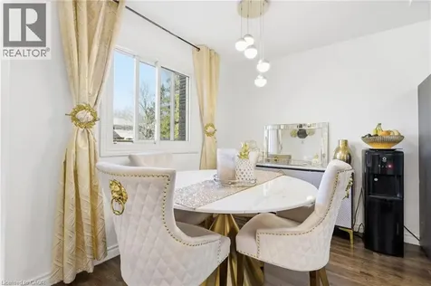 423 Westwood Drive Kitchener ON N2M 5B5
