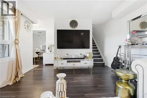 423 Westwood Drive Kitchener ON N2M 5B5
