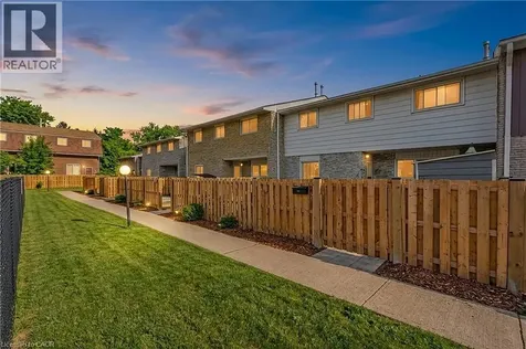423 Westwood Drive Kitchener ON N2M 5B5