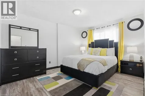 423 Westwood Drive Kitchener ON N2M 5B5