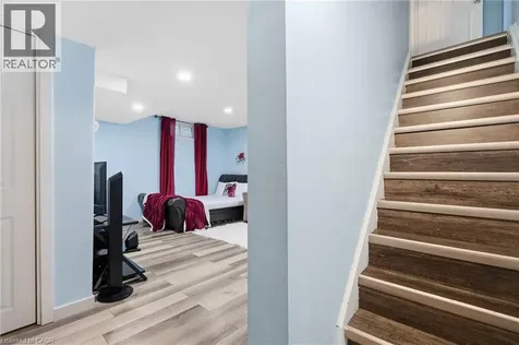 423 Westwood Drive Kitchener ON N2M 5B5