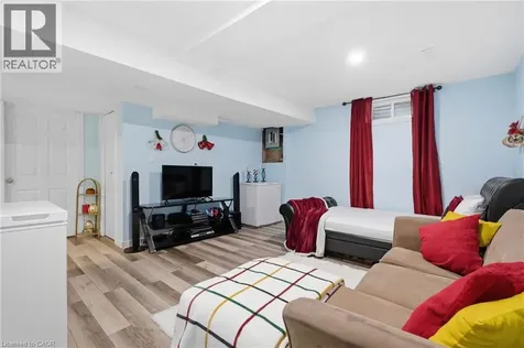 423 Westwood Drive Kitchener ON N2M 5B5