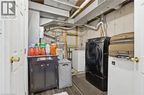 423 Westwood Drive Kitchener ON N2M 5B5