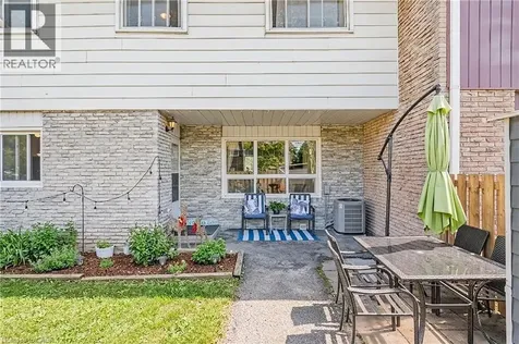 423 Westwood Drive Kitchener ON N2M 5B5