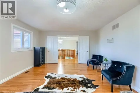 16 Vogue Court Stoney Creek ON L8E 4T3