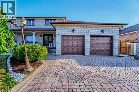 16 Vogue Court Stoney Creek ON L8E 4T3