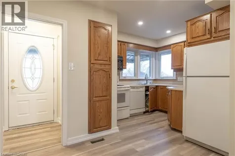9 West 22nd Street Hamilton ON L9C 4N4