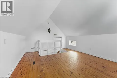 8 Tasker Street St. Catharines ON L2R 3Z8