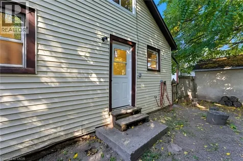 8 Tasker Street St. Catharines ON L2R 3Z8