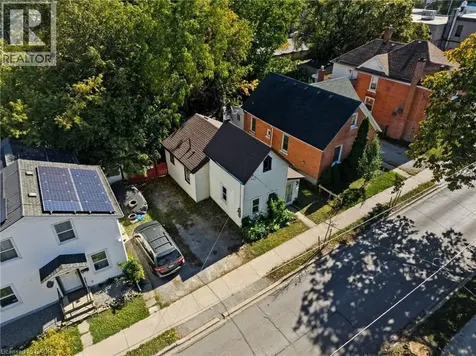 8 Tasker Street St. Catharines ON L2R 3Z8