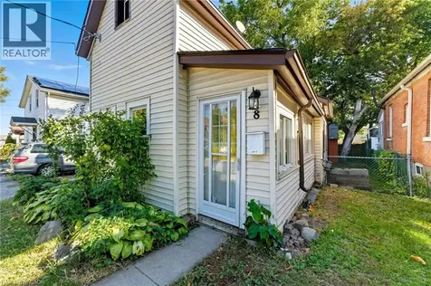 8 Tasker Street St. Catharines ON L2R 3Z8