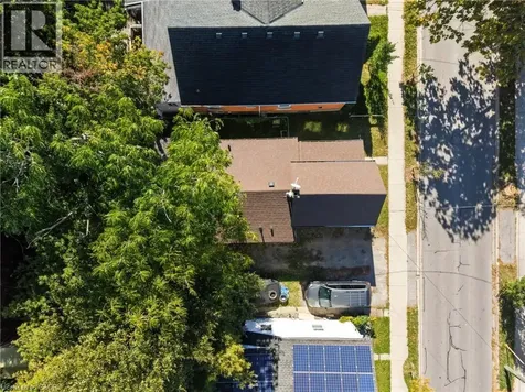8 Tasker Street St. Catharines ON L2R 3Z8