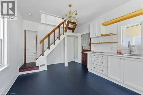 8 Tasker Street St. Catharines ON L2R 3Z8