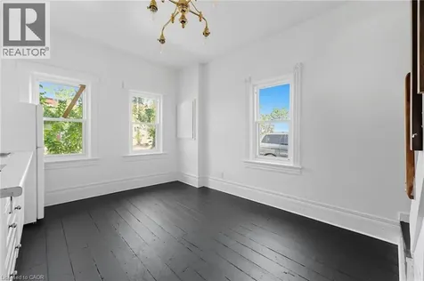 8 Tasker Street St. Catharines ON L2R 3Z8