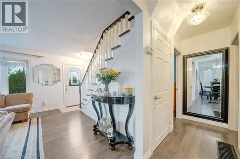 62 Brentwood Drive Stoney Creek ON L8G 2W8