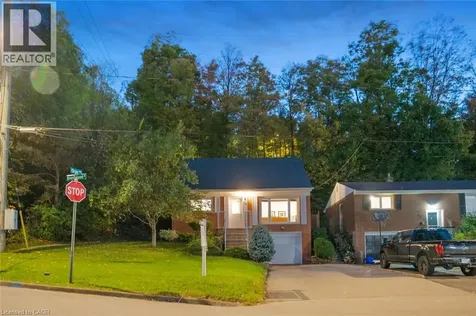 62 Brentwood Drive Stoney Creek ON L8G 2W8