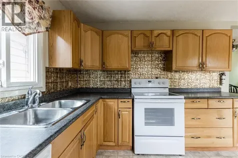 810 Tate Avenue Hamilton ON L8H 6M2