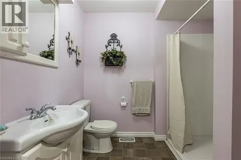 810 Tate Avenue Hamilton ON L8H 6M2
