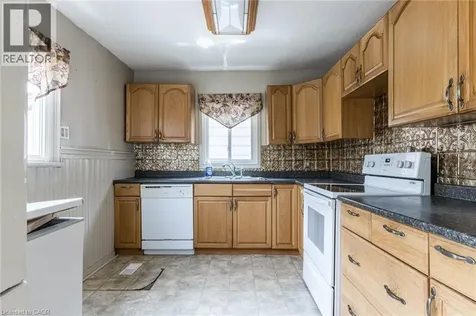 810 Tate Avenue Hamilton ON L8H 6M2