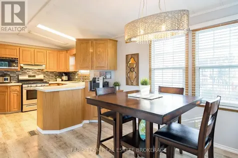 3 St James Place Wasaga Beach ON L9Z 3A8