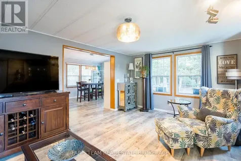 3 St James Place Wasaga Beach ON L9Z 3A8
