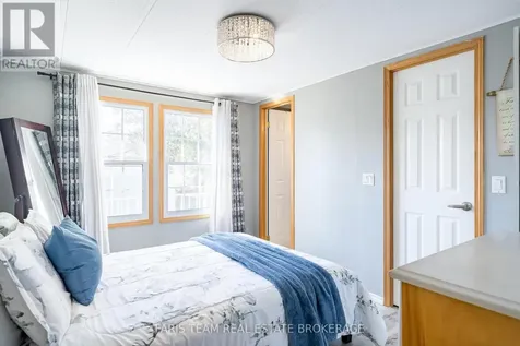 3 St James Place Wasaga Beach ON L9Z 3A8