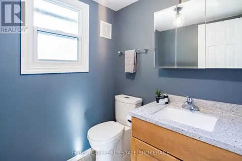 3 St James Place Wasaga Beach ON L9Z 3A8