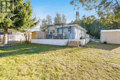 3 St James Place Wasaga Beach ON L9Z 3A8