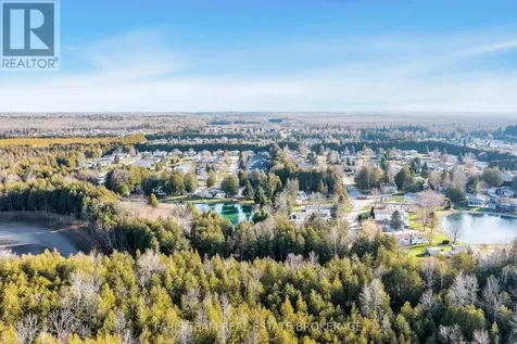 3 St James Place Wasaga Beach ON L9Z 3A8