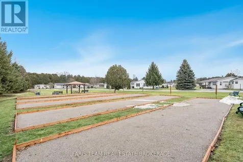 3 St James Place Wasaga Beach ON L9Z 3A8