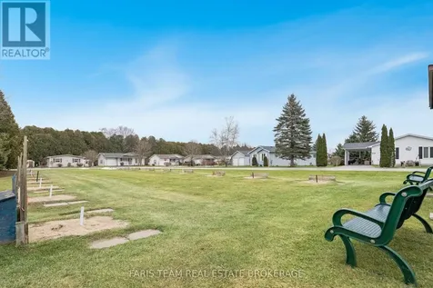 3 St James Place Wasaga Beach ON L9Z 3A8
