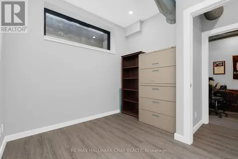 163 Mary Street Orillia ON L3V 3E3