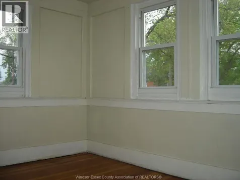 427 Gladstone Avenue Windsor ON N9A 2P8