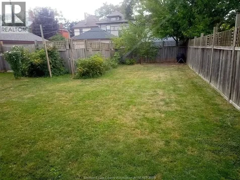427 Gladstone Avenue Windsor ON N9A 2P8