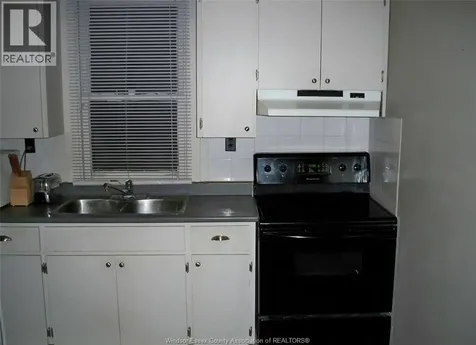 427 Gladstone Avenue Windsor ON N9A 2P8