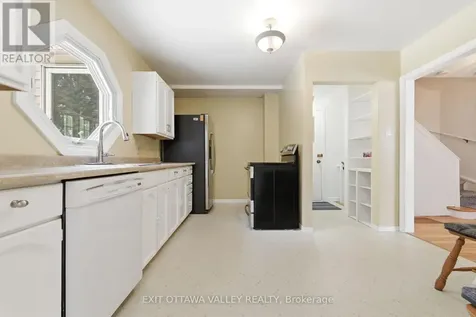 22 Cabot Place Deep River ON K0J 1P0