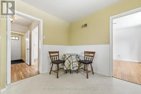 22 Cabot Place Deep River ON K0J 1P0