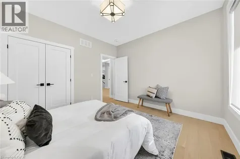 24 Craddock Boulevard Jarvis ON N0A 1J0