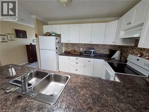 14 Mallard Walk Port Rowan ON N0E 1M0