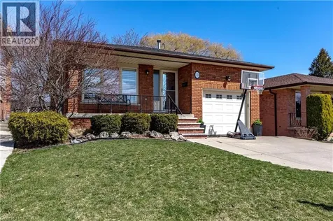 39 Trenholme Crescent Hamilton ON L8W 2L4